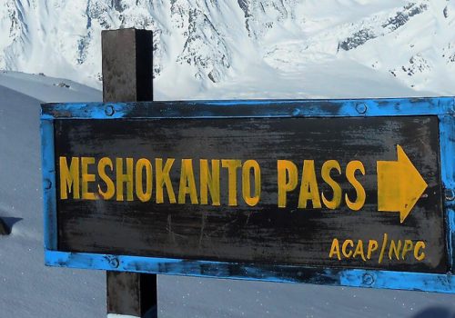 Tilicho-lake-with-mesokanto-trek